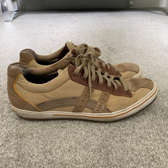 Men’s shoes - Picture 1 of 1